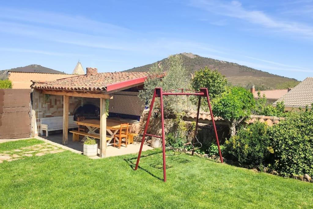 Casa Rural Tozolosolobos Otero de Bodas Bagian luar foto
